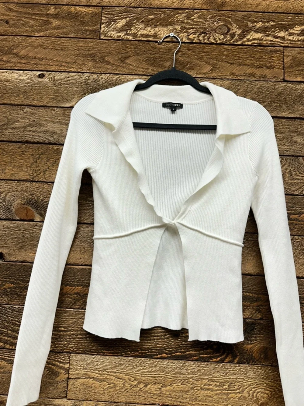 Papermoon Cream Ribbed Button-Front Crop Top - Picture 2 of 7